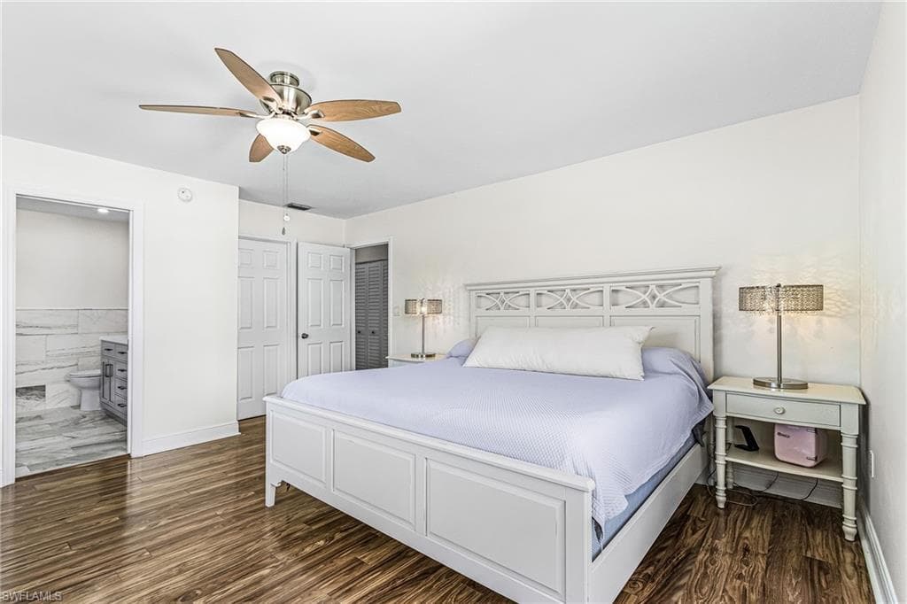 1060 Cooper DR, NAPLES FL 34103-23