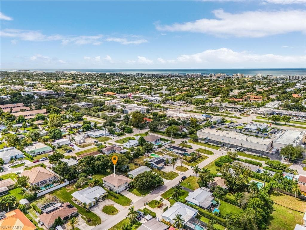 1060 Cooper DR, NAPLES FL 34103-29