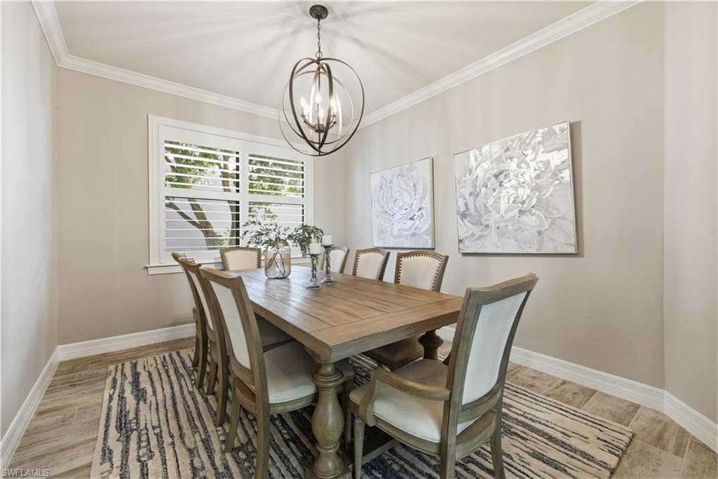 7209 Wilton DR, NAPLES FL 34109-5