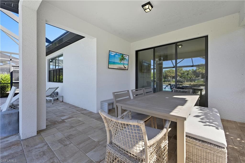 7209 Wilton DR, NAPLES FL 34109-29