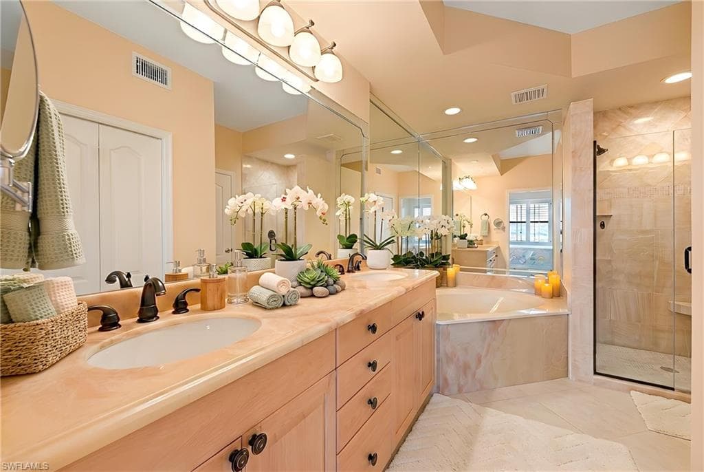 2421 Ravenna BLVD # 101, NAPLES FL 34109-3