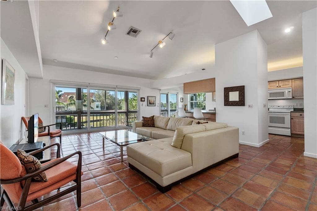 27189 Gasparilla DR, BONITA SPRINGS FL 34135-6