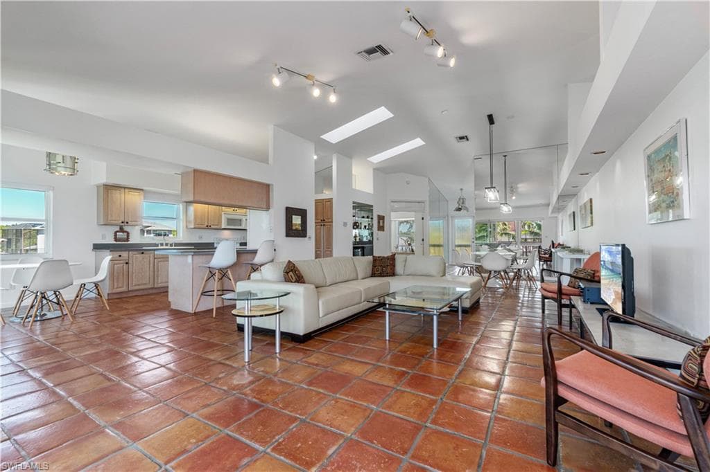 27189 Gasparilla DR, BONITA SPRINGS FL 34135-7