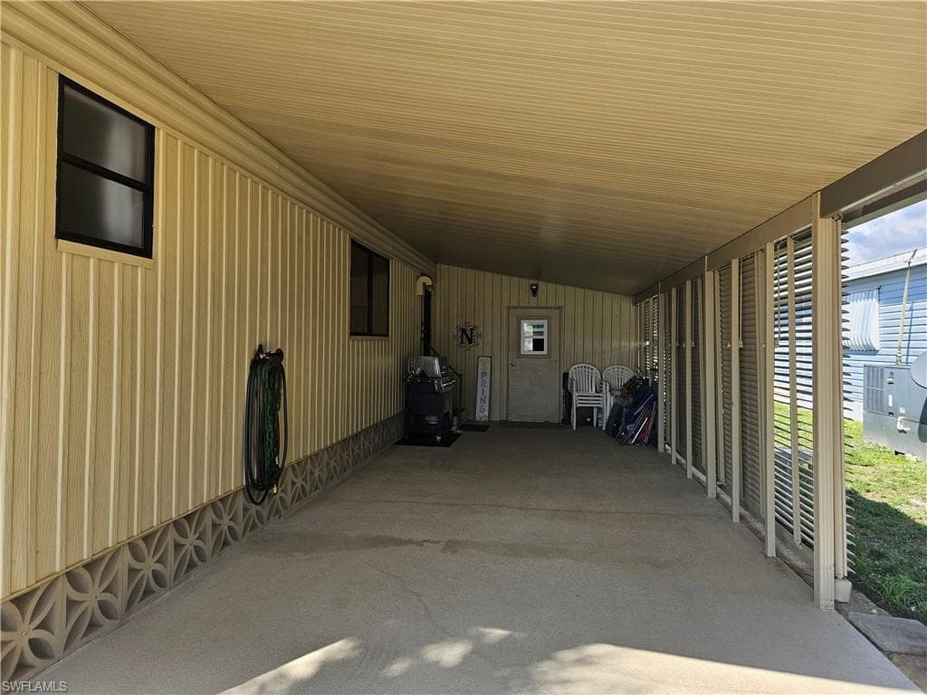 45 Aquamarine AVE # 45Q, NAPLES FL 34114-35