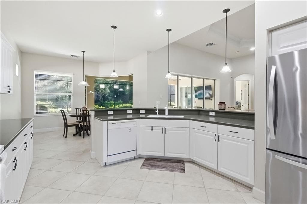 11225 Lithgow LN, FORT MYERS FL 33913-8