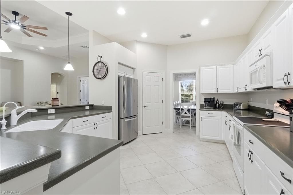 11225 Lithgow LN, FORT MYERS FL 33913-7