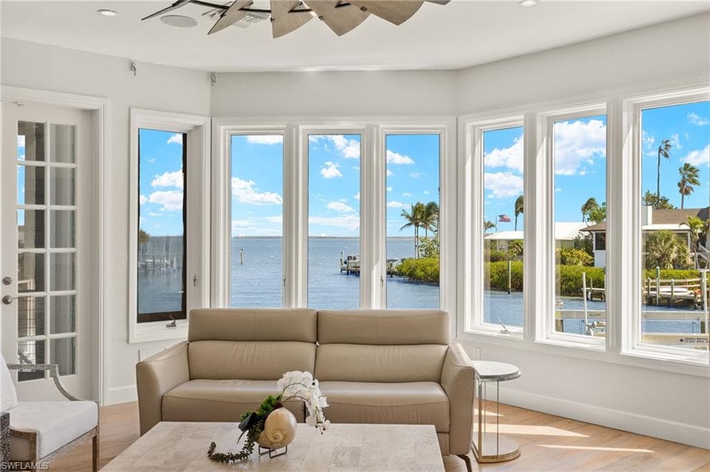 1490 Angel DR, SANIBEL FL 33957-5