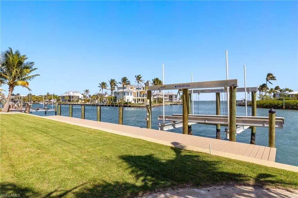 1490 Angel DR, SANIBEL FL 33957-42