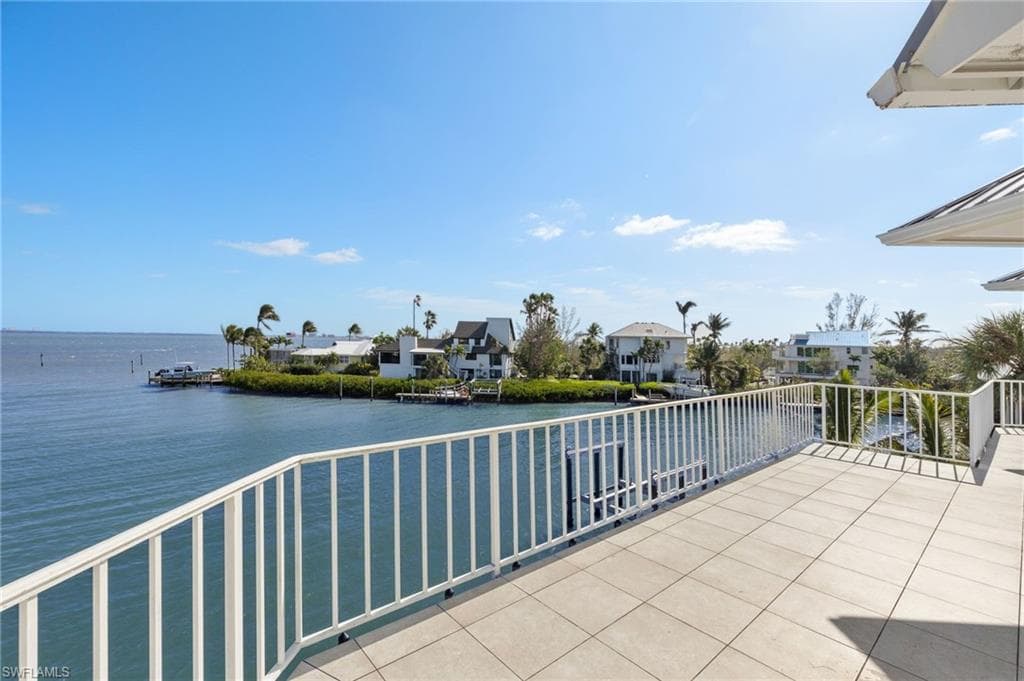 1490 Angel DR, SANIBEL FL 33957-29