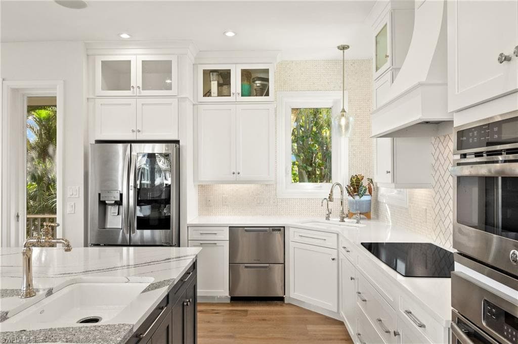 1490 Angel DR, SANIBEL FL 33957-14