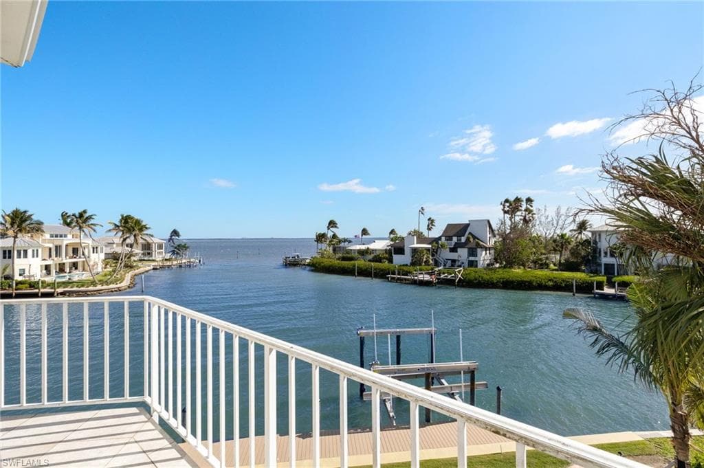 1490 Angel DR, SANIBEL FL 33957-28