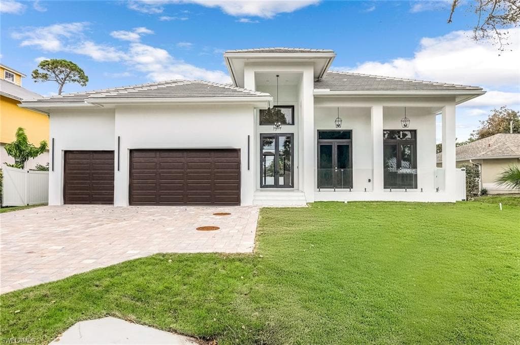 1317 Cypress Woods DR, NAPLES FL 34103-22