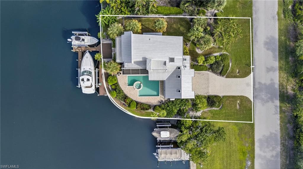 1290 Bay DR, SANIBEL FL 33957-1