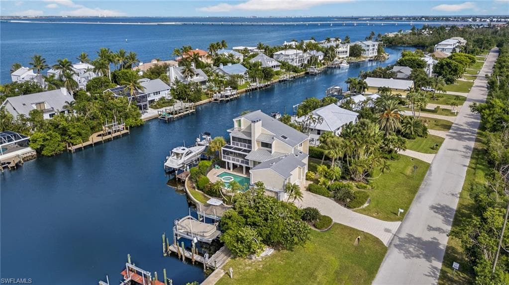 1290 Bay DR, SANIBEL FL 33957-41