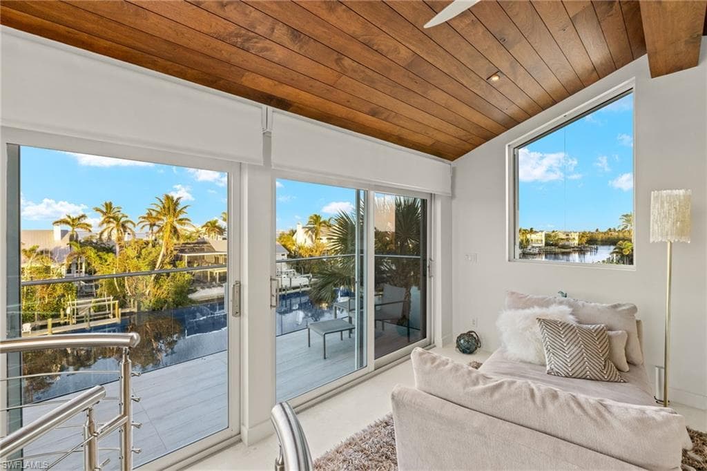 1290 Bay DR, SANIBEL FL 33957-25