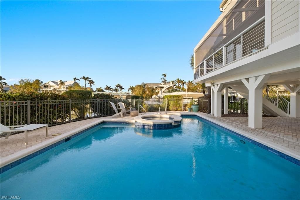 1290 Bay DR, SANIBEL FL 33957-31