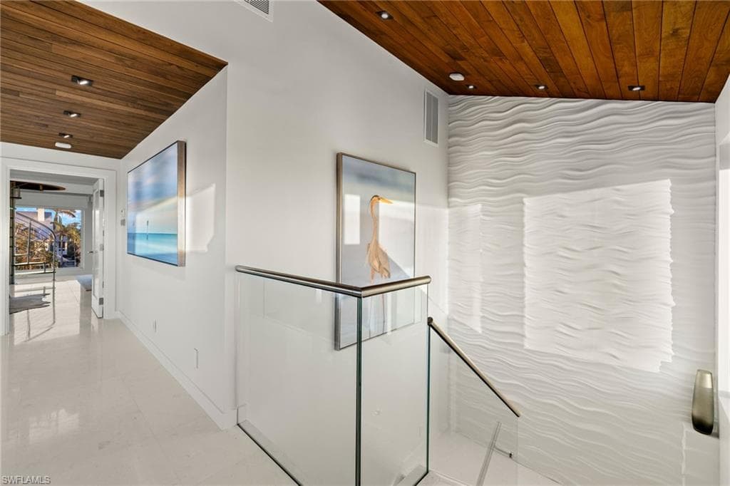 1290 Bay DR, SANIBEL FL 33957-17