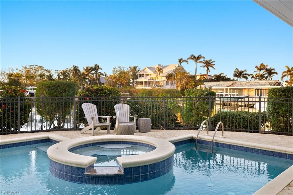 1290 Bay DR, SANIBEL FL 33957-36