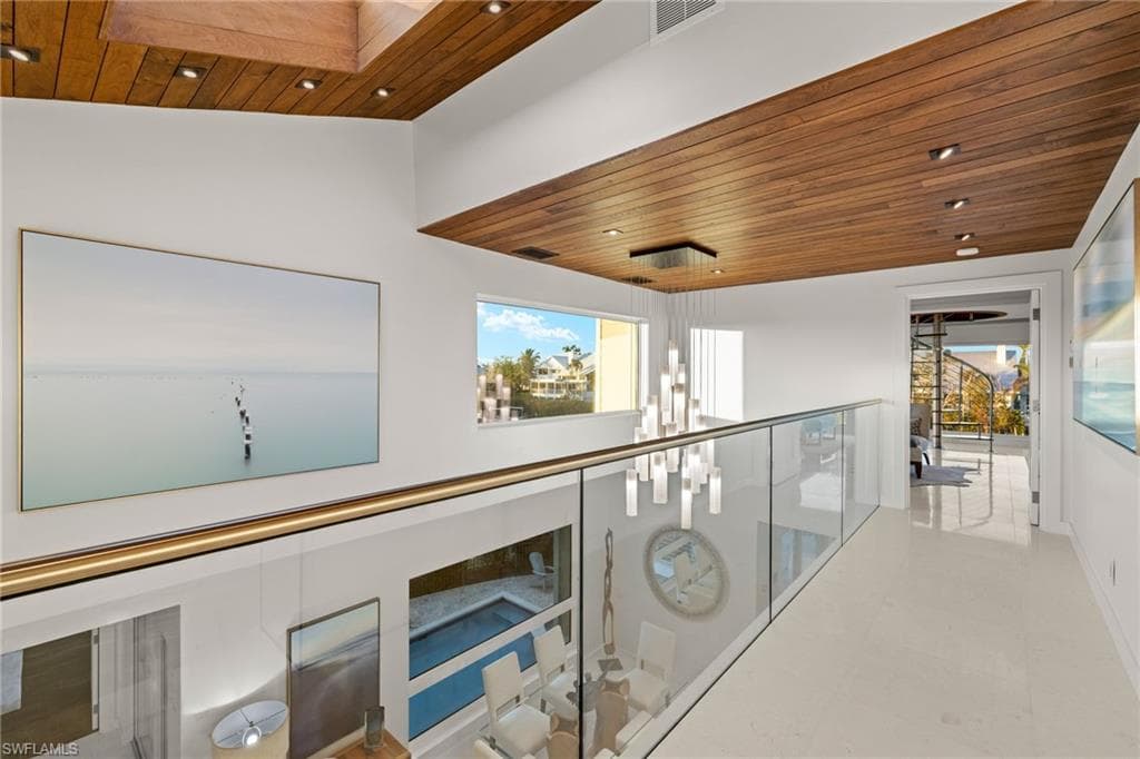 1290 Bay DR, SANIBEL FL 33957-18