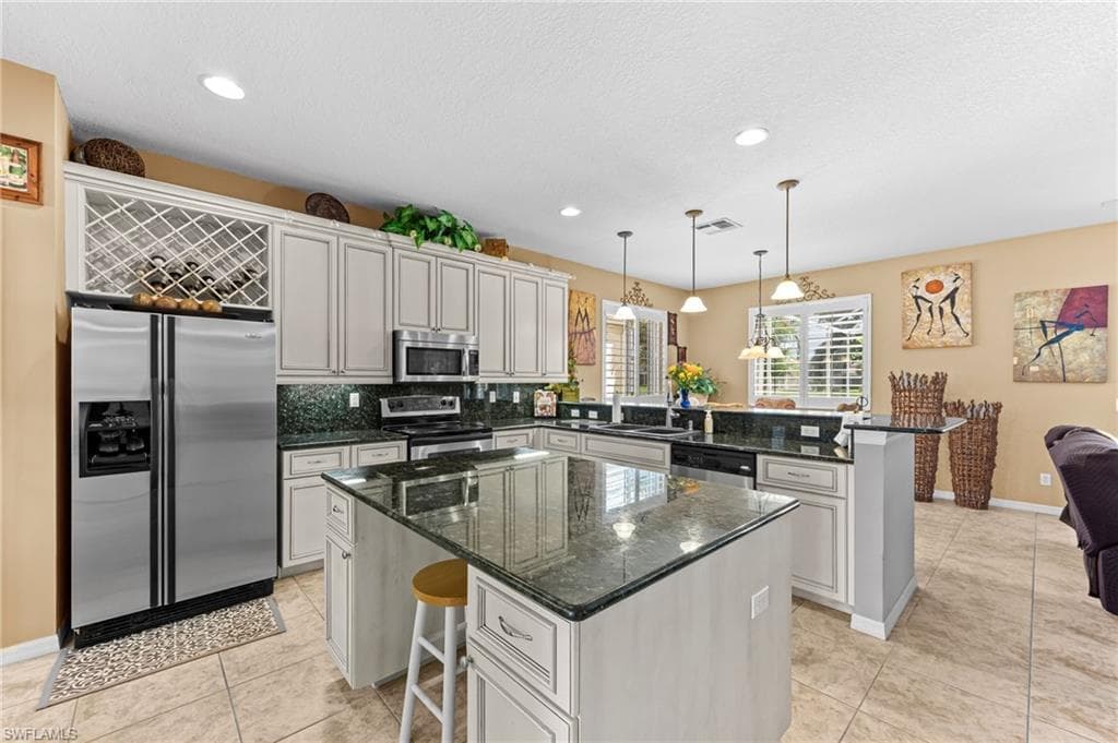 15489 Laguna Hills DR, FORT MYERS FL 33908-6