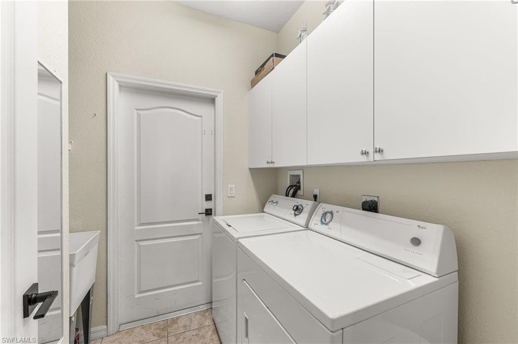 15489 Laguna Hills DR, FORT MYERS FL 33908-18