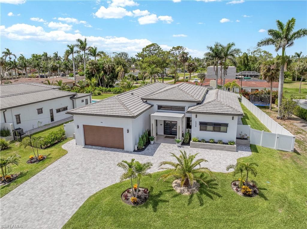 1324 Longwood DR, FORT MYERS FL 33919-2