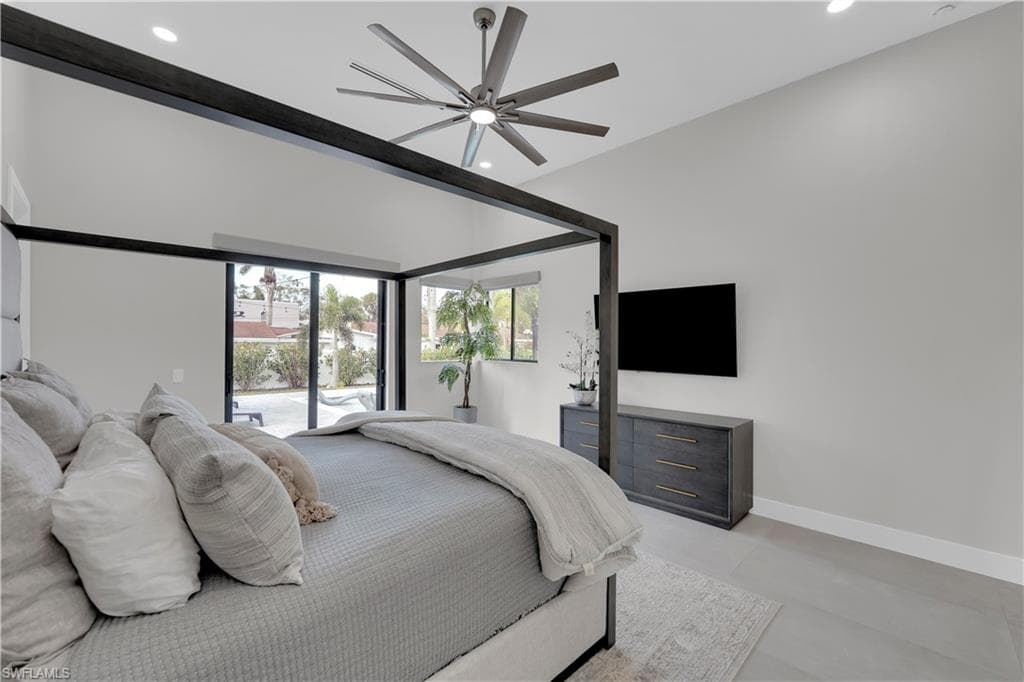 1324 Longwood DR, FORT MYERS FL 33919-23