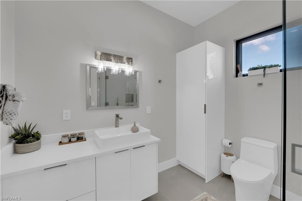 1324 Longwood DR, FORT MYERS FL 33919-37