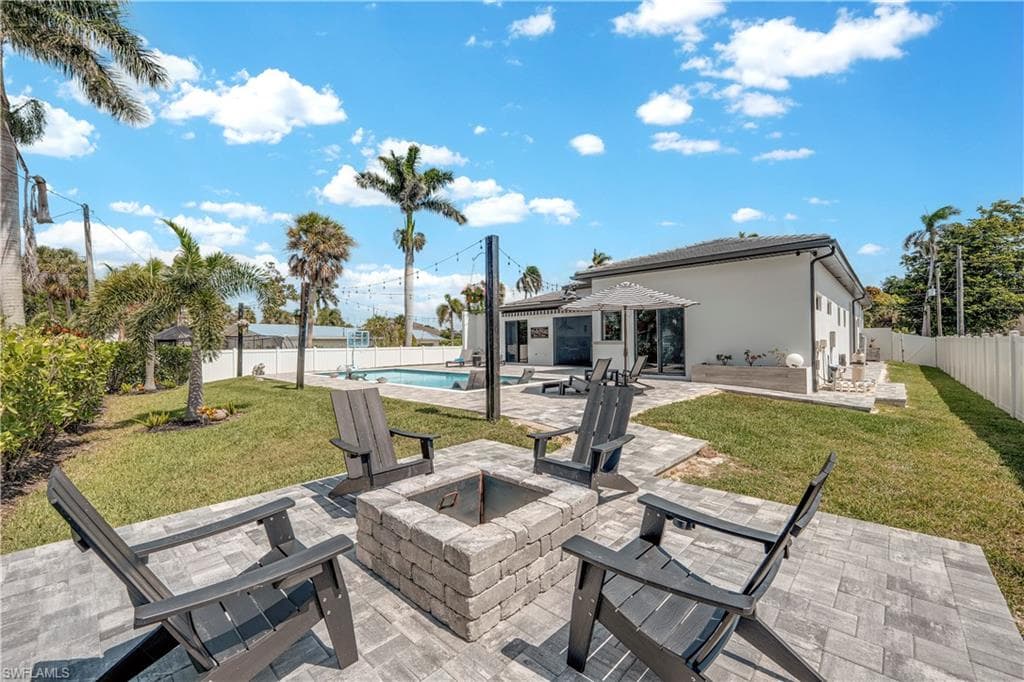 1324 Longwood DR, FORT MYERS FL 33919-48