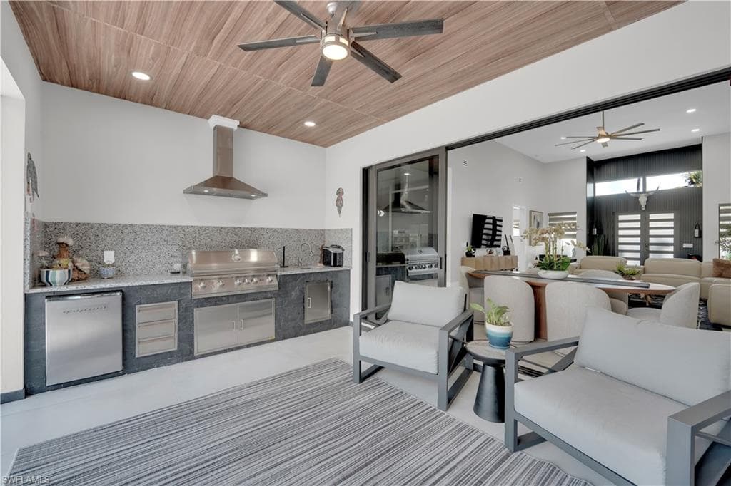 1324 Longwood DR, FORT MYERS FL 33919-44