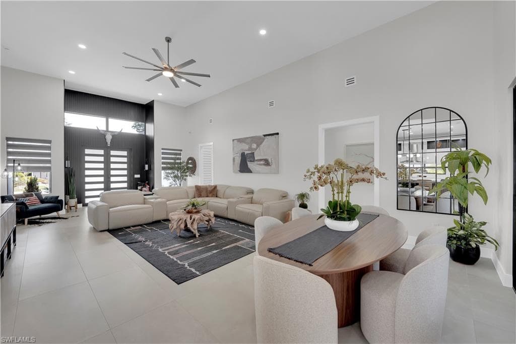 1324 Longwood DR, FORT MYERS FL 33919-14