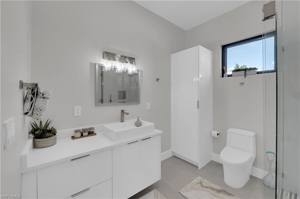1324 Longwood DR, FORT MYERS FL 33919-39
