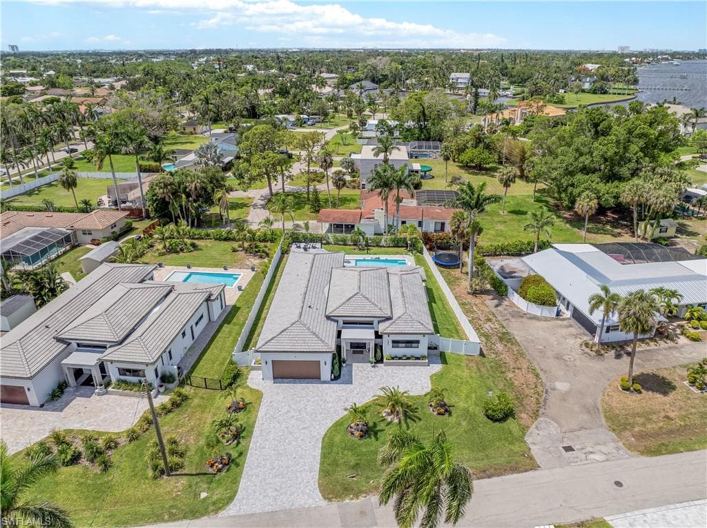 1324 Longwood DR, FORT MYERS FL 33919-3