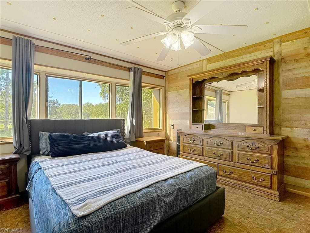 4419 Loblolly Bay RD-29