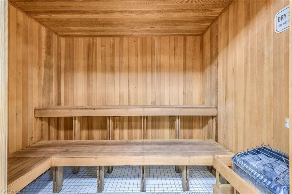 15239 Summit Place CIR # 246, NAPLES FL 34119-45