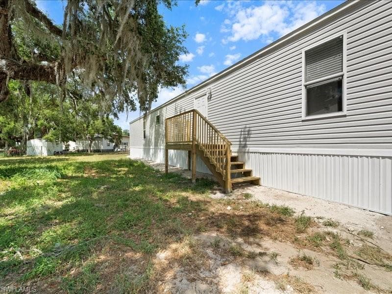 1038 Canopy LN, MOORE HAVEN FL 33471-5