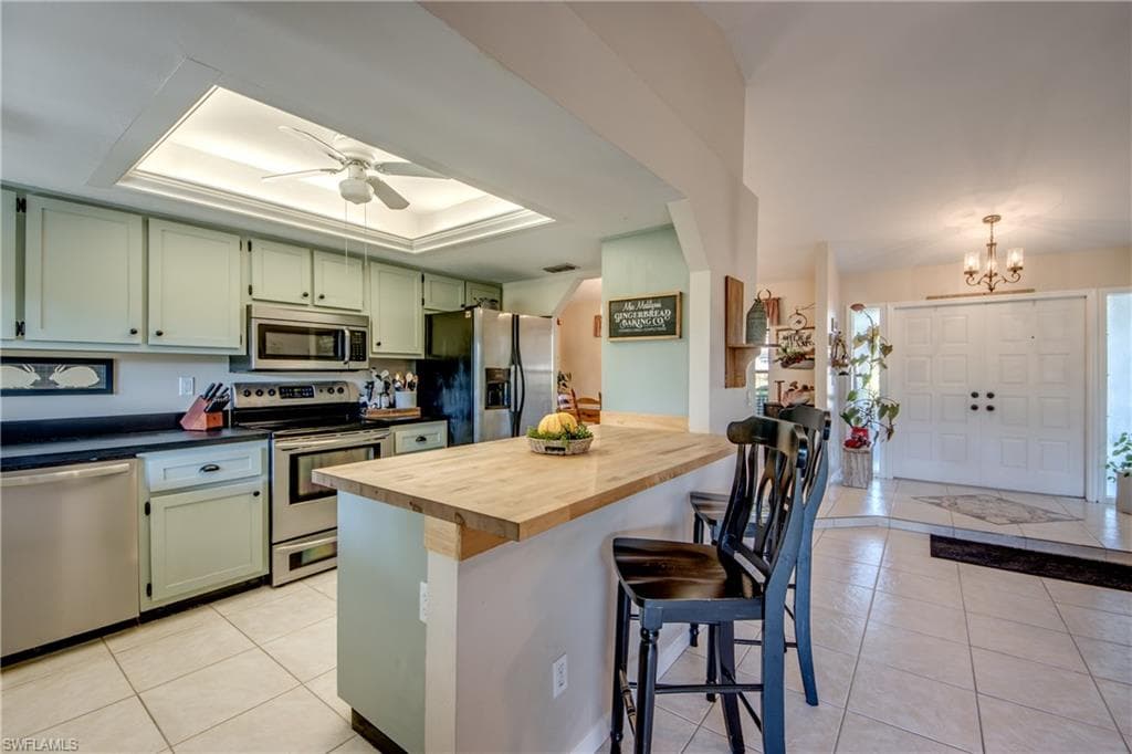 6419 Ben Hogan CIR, NORTH FORT MYERS FL 33917-22