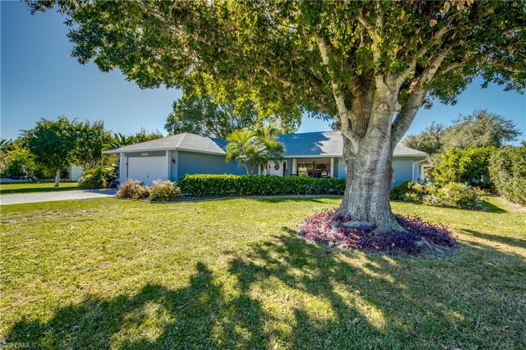 6419 Ben Hogan CIR, NORTH FORT MYERS FL 33917-3