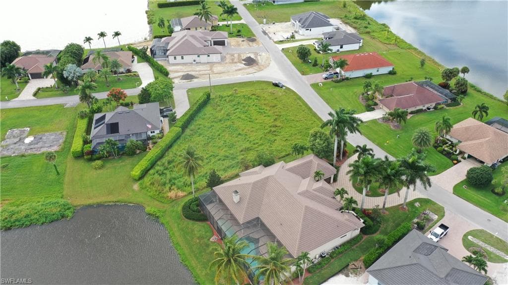 18018 Royal Hammock BLVD, NAPLES FL 34114-4