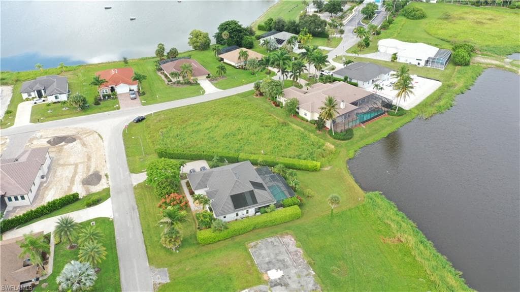 18018 Royal Hammock BLVD, NAPLES FL 34114-3