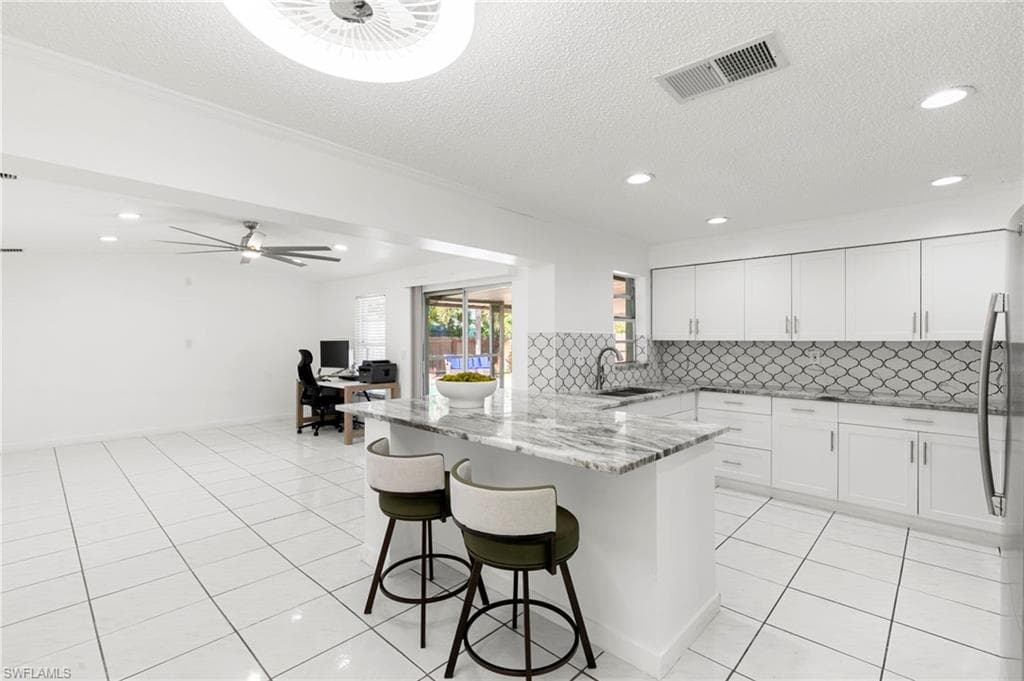 4220 Pearl Harbor DR, NAPLES FL 34112-5