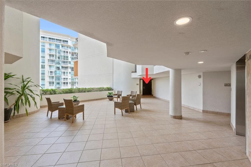 4251 Gulf Shore BLVD N # 10B, NAPLES FL 34103-22