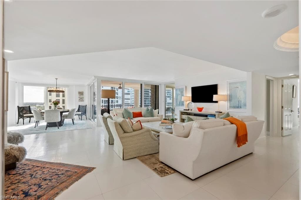 4251 Gulf Shore BLVD N # 10B, NAPLES FL 34103-1