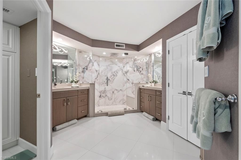 4251 Gulf Shore BLVD N # 10B, NAPLES FL 34103-12