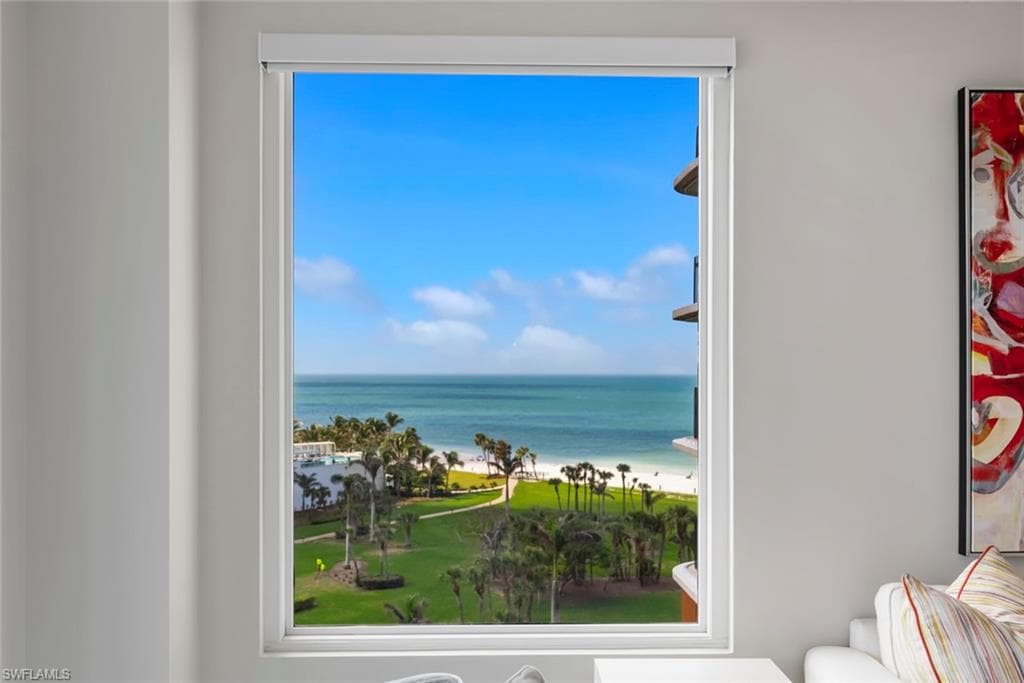 4251 Gulf Shore BLVD N # 10B, NAPLES FL 34103-15