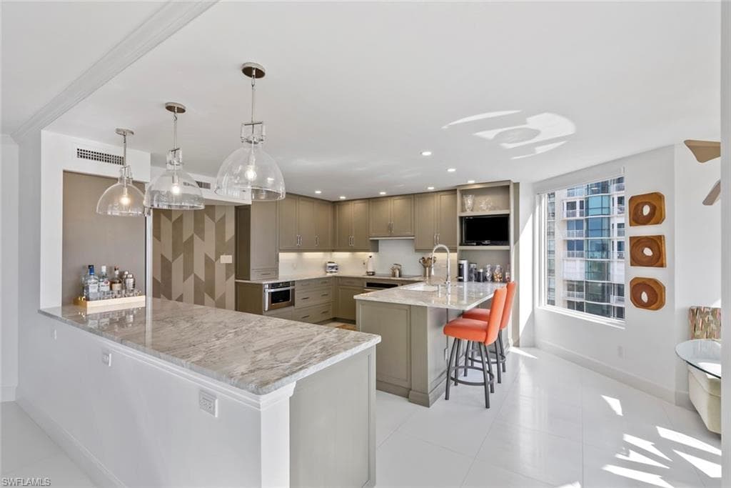 4251 Gulf Shore BLVD N # 10B, NAPLES FL 34103-6
