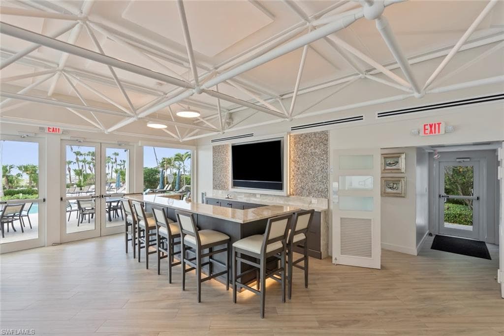 4251 Gulf Shore BLVD N # 10B, NAPLES FL 34103-27