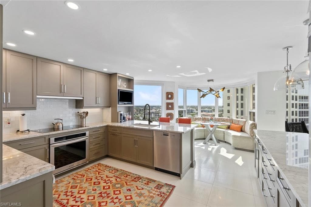 4251 Gulf Shore BLVD N # 10B, NAPLES FL 34103-9