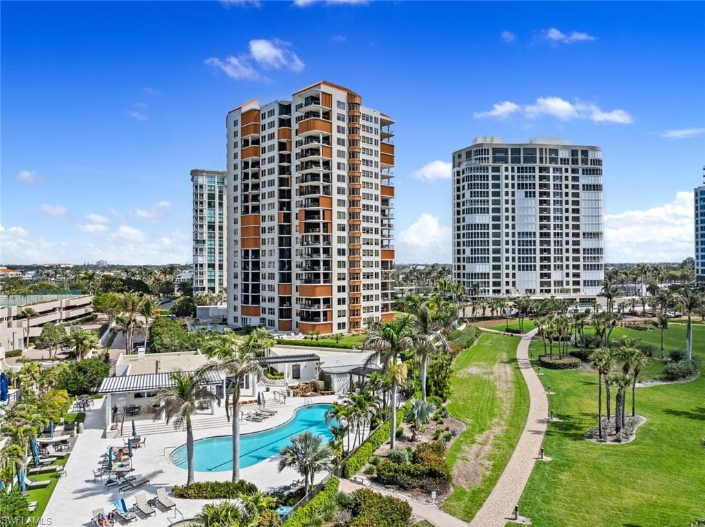 4251 Gulf Shore BLVD N # 10B, NAPLES FL 34103-32
