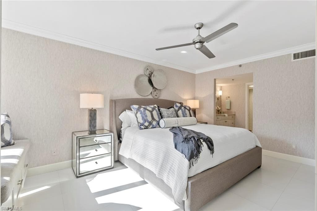 4251 Gulf Shore BLVD N # 10B, NAPLES FL 34103-17